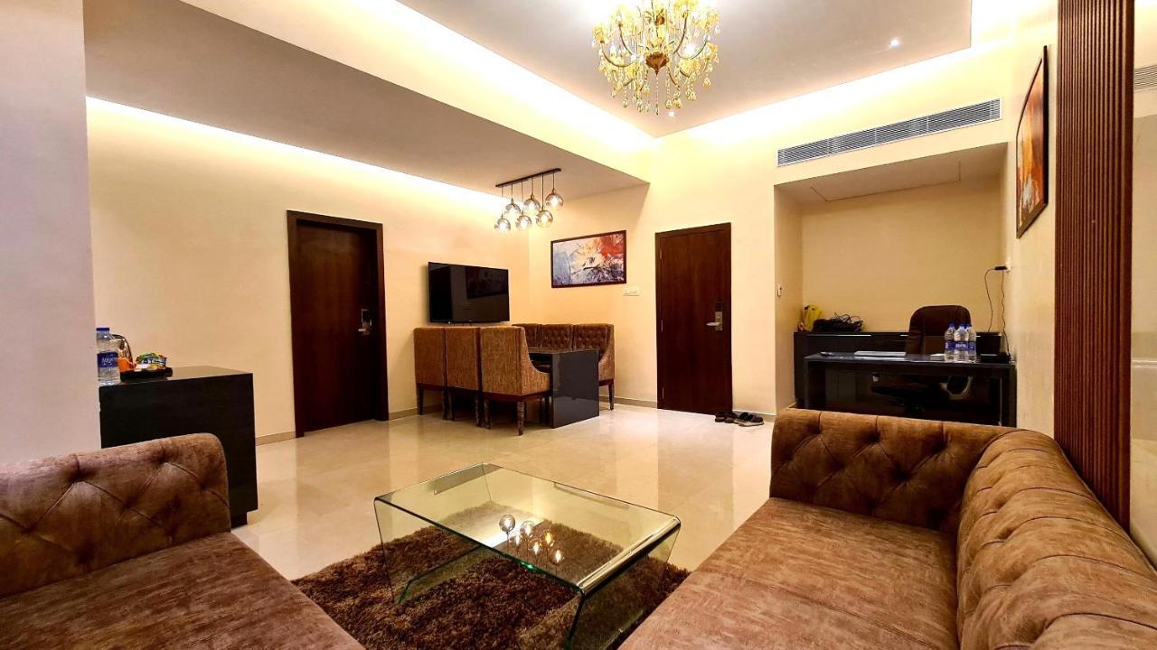 Galaxy Club & Hotel Bijapur  Exterior photo