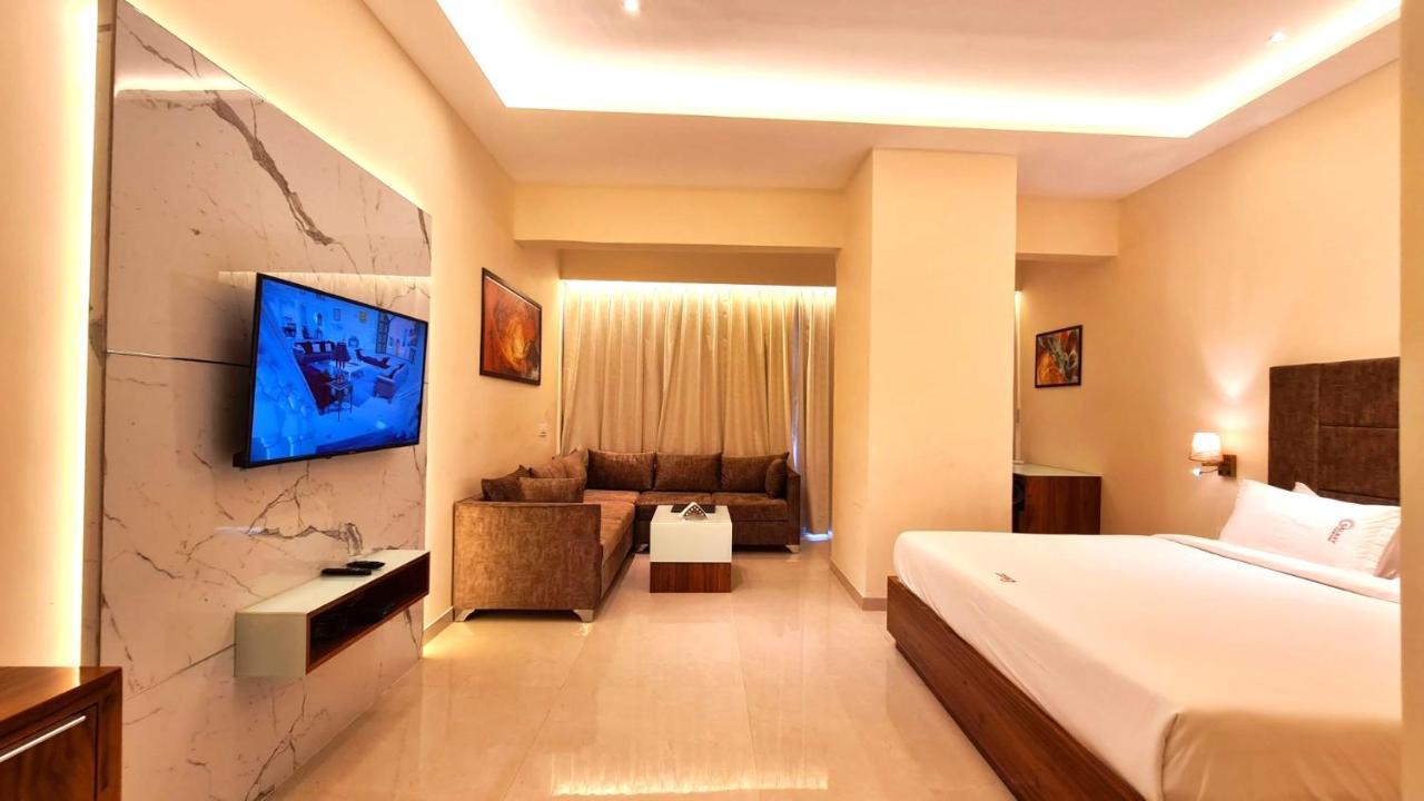 Galaxy Club & Hotel Bijapur  Exterior photo